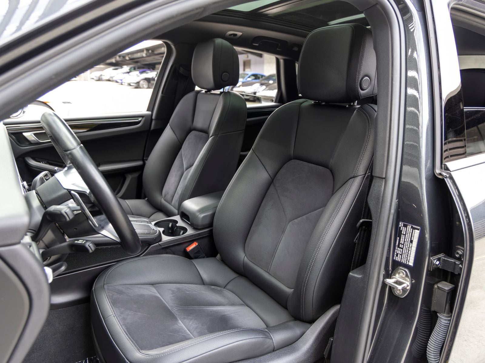 2021 Porsche Macan Macan S