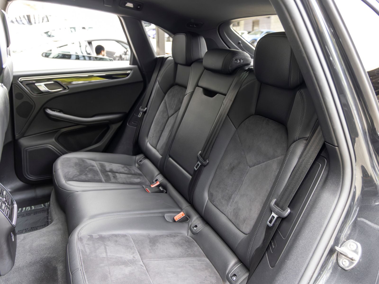 2021 Porsche Macan Macan S