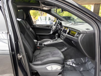 2021 Porsche Macan Macan S