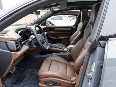 2026 Porsche Macan Macan 4S Electric