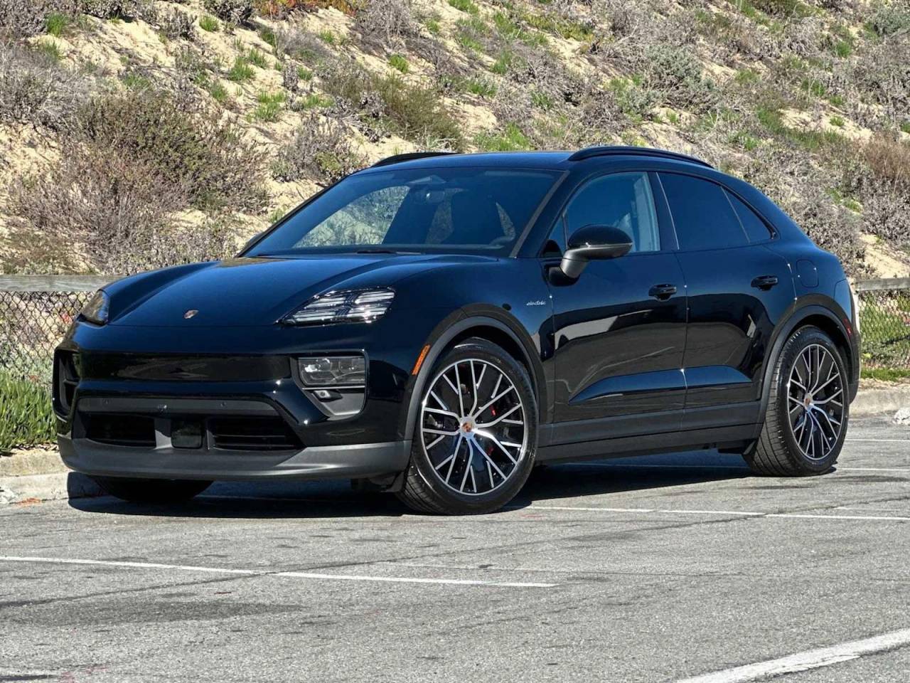 2025 Porsche Macan S