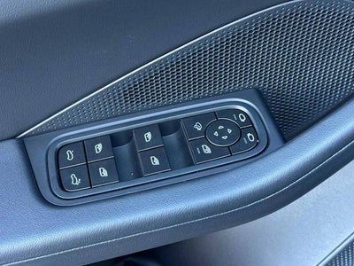 2025 Porsche Macan Macan 4S Electric