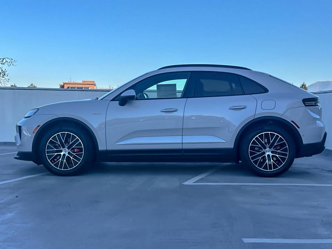 2025 Porsche Macan Macan 4S Electric