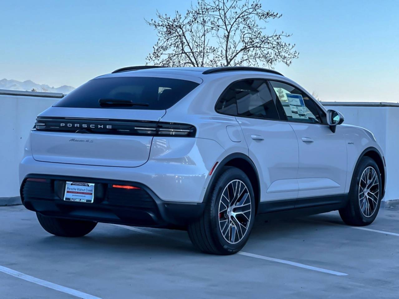 2025 Porsche Macan Macan 4S Electric