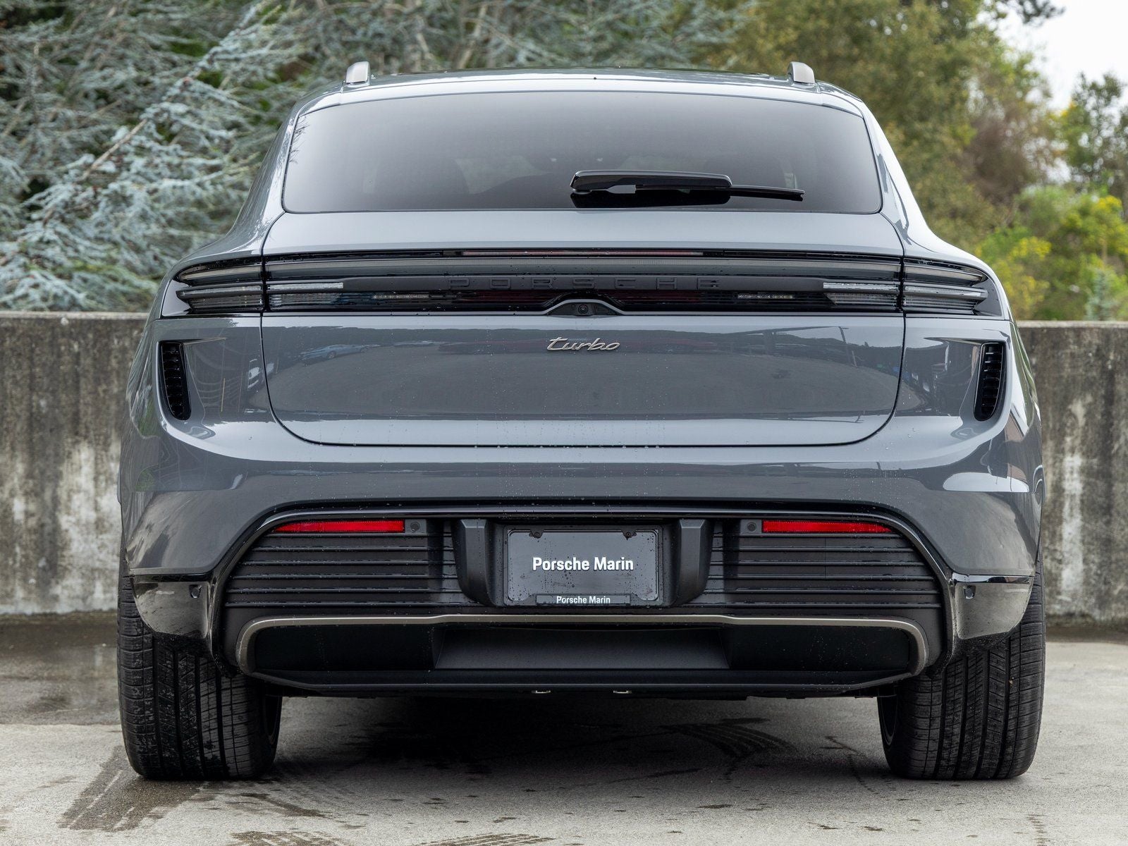 2025 Porsche Macan Macan Turbo Electric