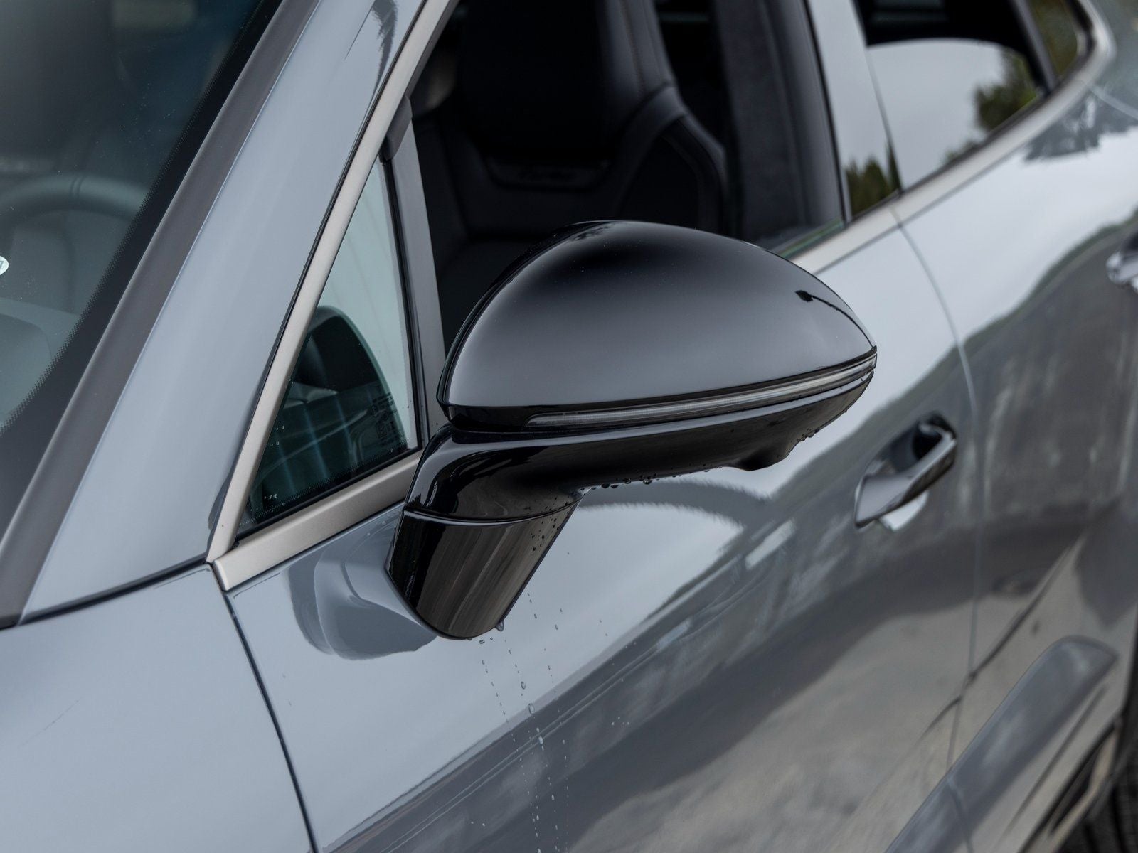 2025 Porsche Macan Macan Turbo Electric