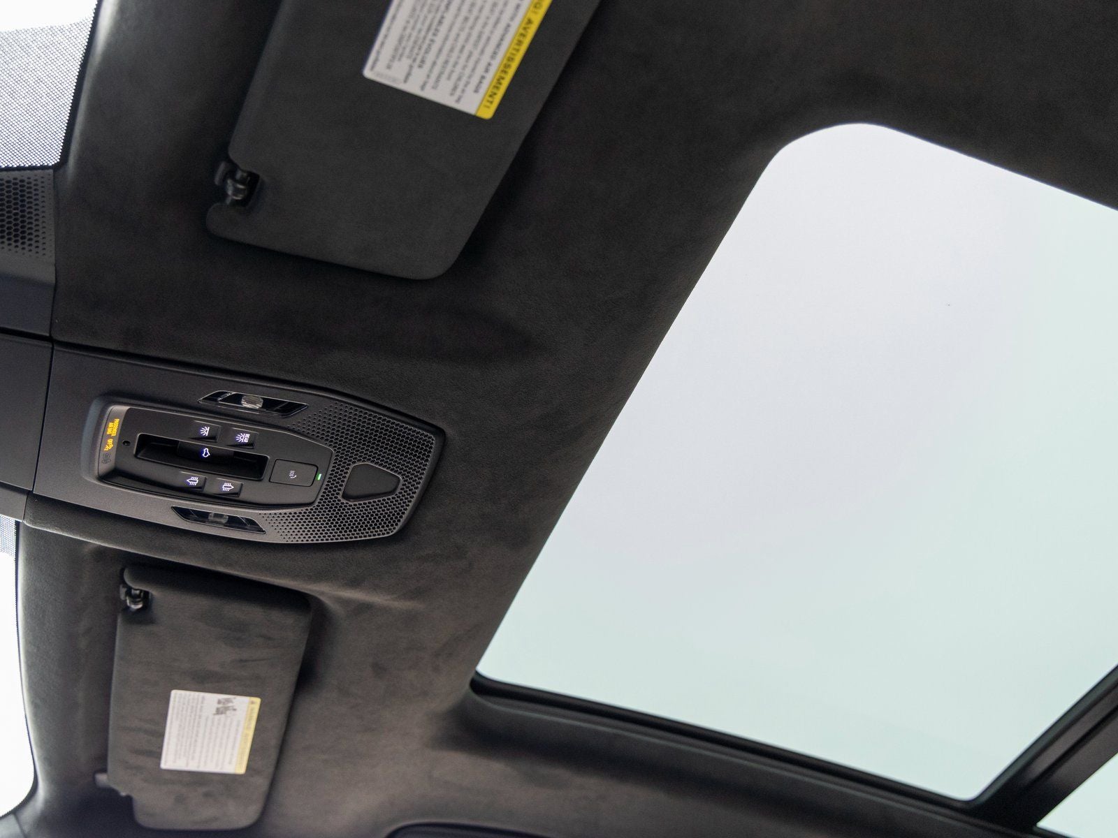 2025 Porsche Macan Macan Turbo Electric