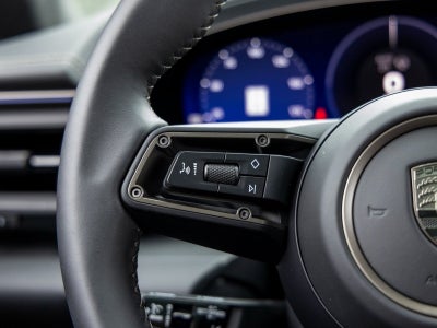 2025 Porsche Macan Macan Turbo Electric