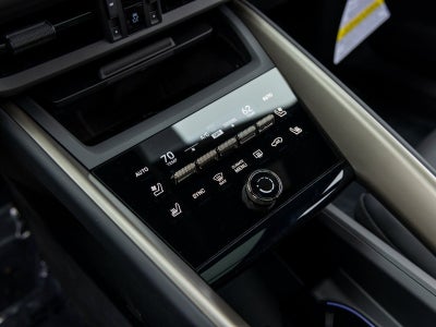 2025 Porsche Macan Macan Turbo Electric