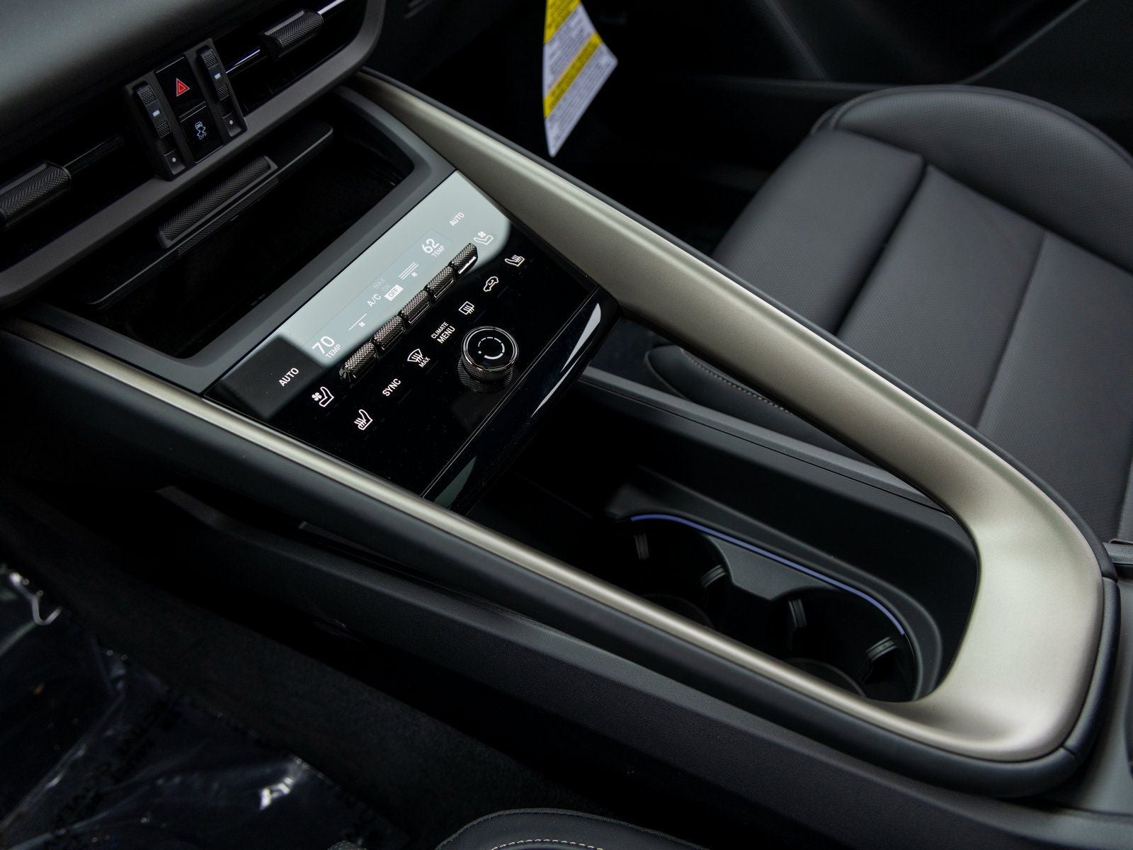 2025 Porsche Macan Macan Turbo Electric