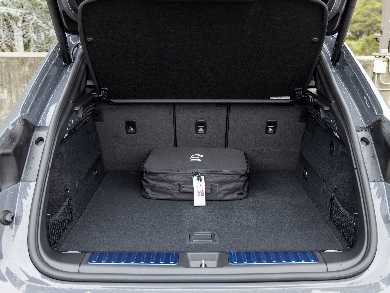 2025 Porsche Macan Macan Turbo Electric