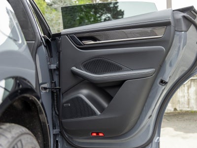 2025 Porsche Macan Macan Turbo Electric