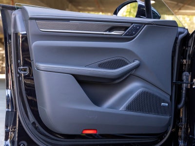 2026 Porsche Macan Turbo Electric