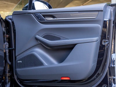 2026 Porsche Macan Turbo Electric