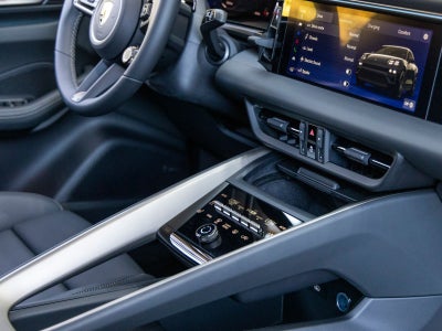 2026 Porsche Macan Turbo Electric