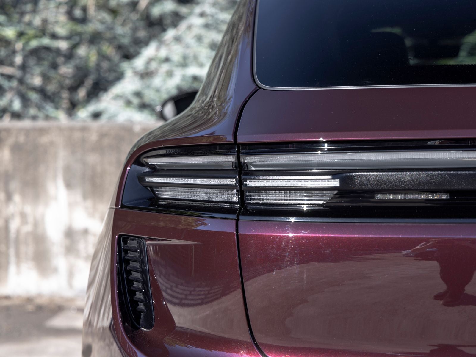 2024 Porsche Macan Turbo Electric