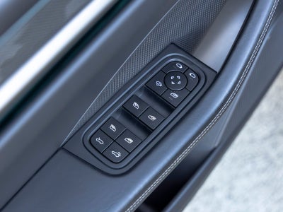 2024 Porsche Macan Turbo Electric