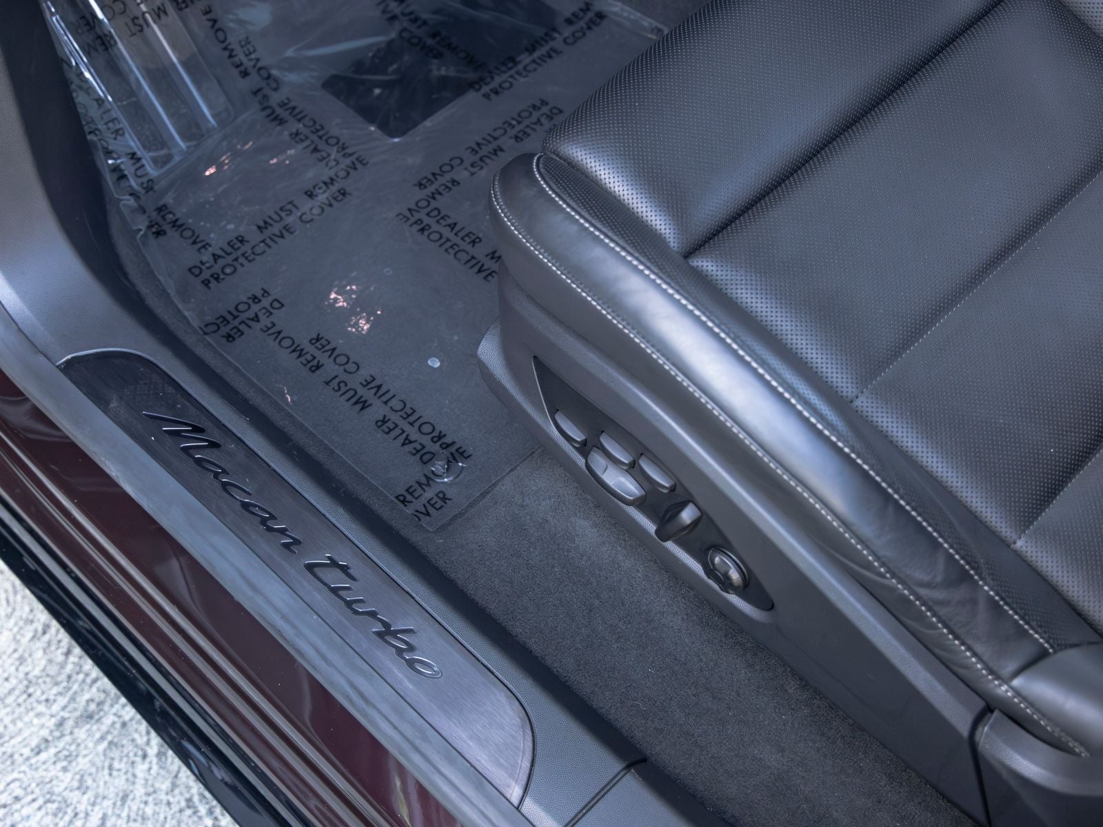 2024 Porsche Macan Turbo Electric