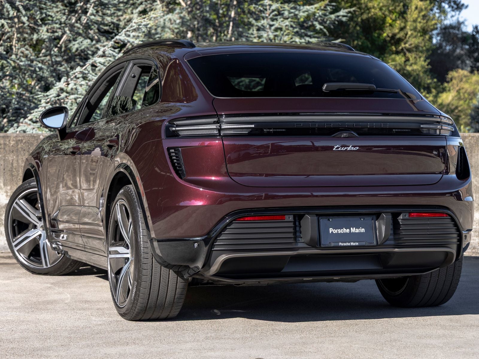 2024 Porsche Macan Turbo Electric