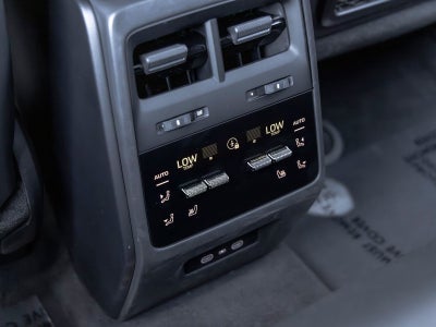 2024 Porsche Macan Turbo Electric