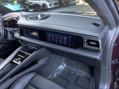 2024 Porsche Macan Turbo Electric