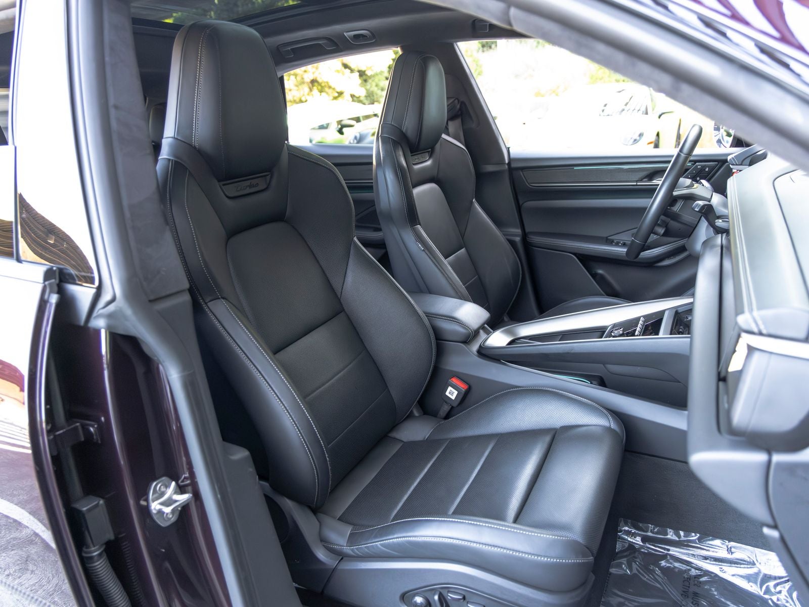 2024 Porsche Macan Turbo Electric