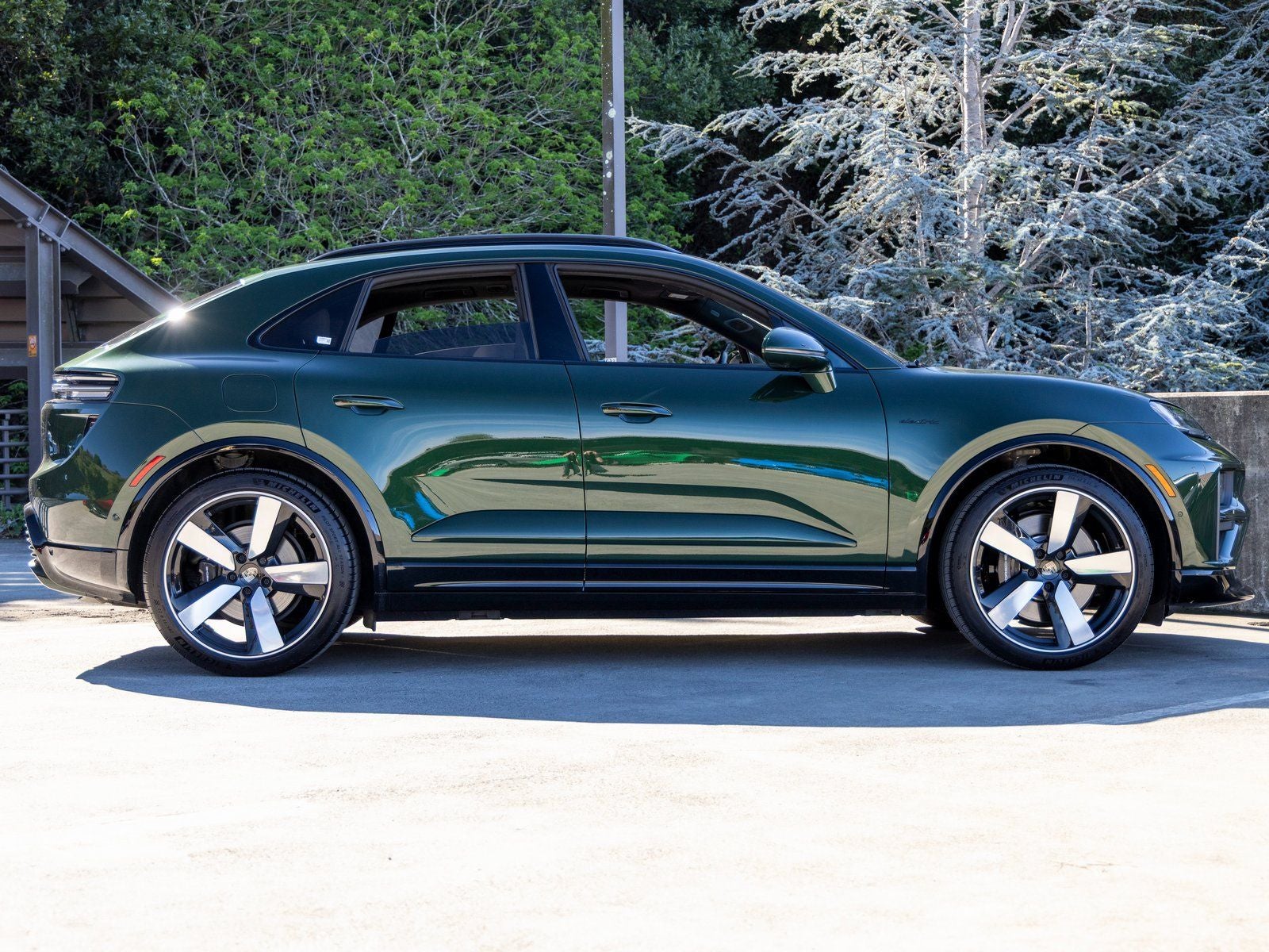 2024 Porsche Macan Macan Turbo Electric