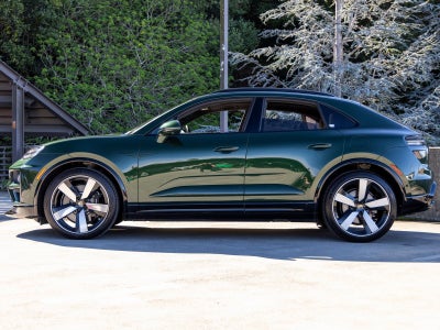 2024 Porsche Macan Macan Turbo Electric