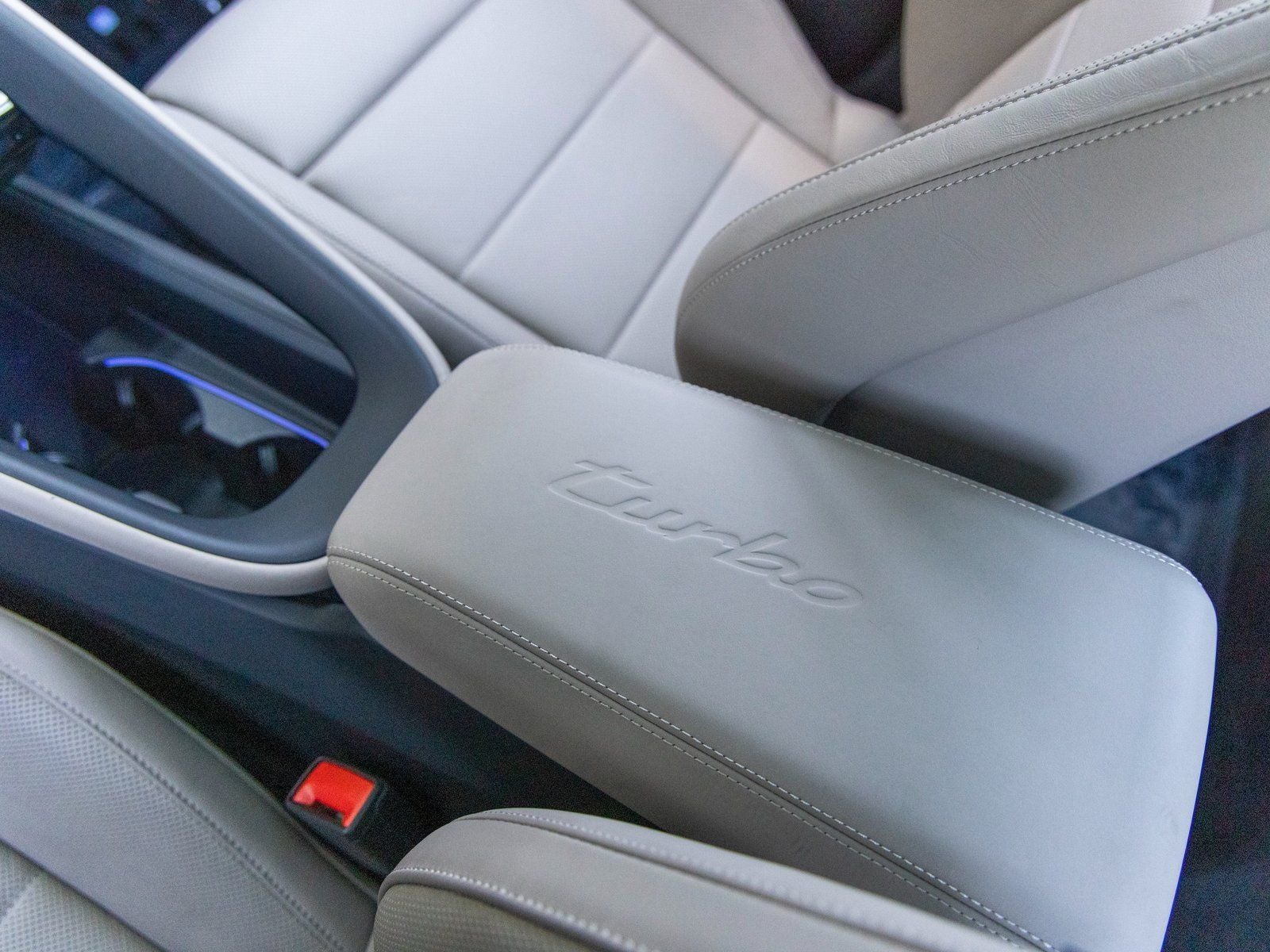 2024 Porsche Macan Macan Turbo Electric