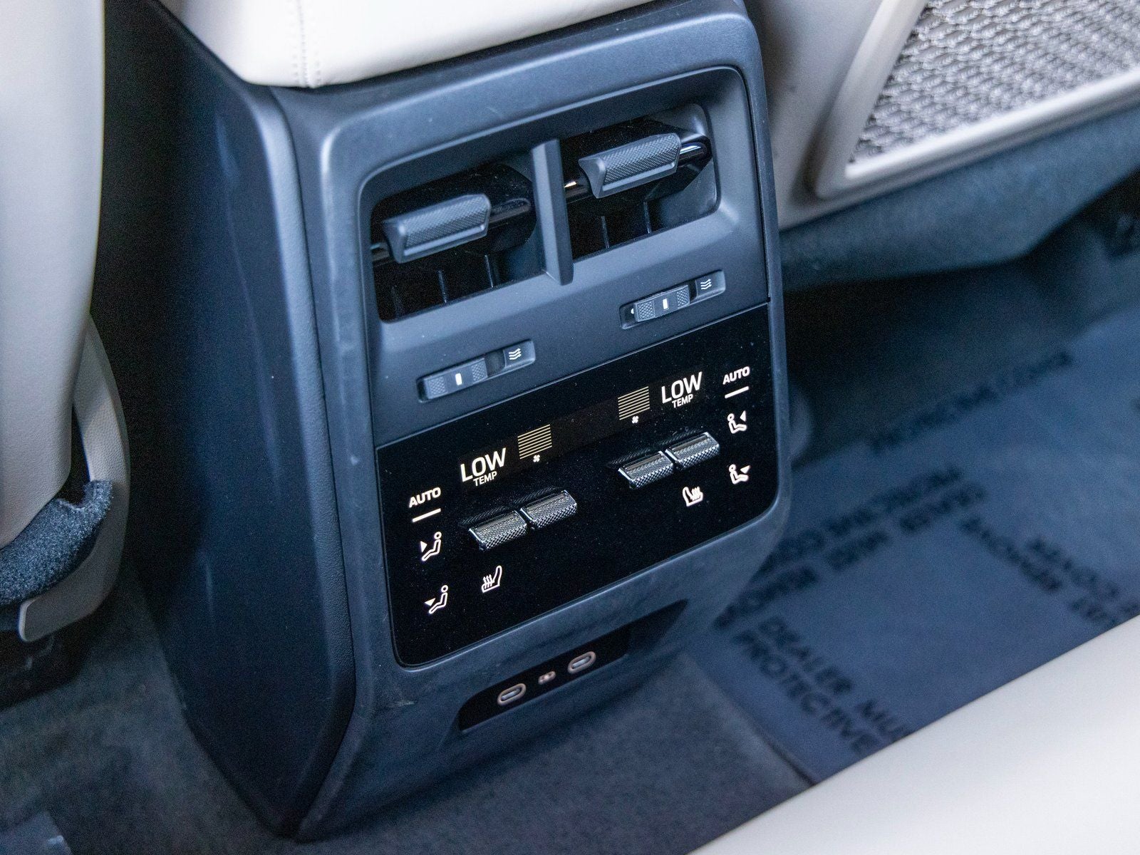 2024 Porsche Macan Macan Turbo Electric