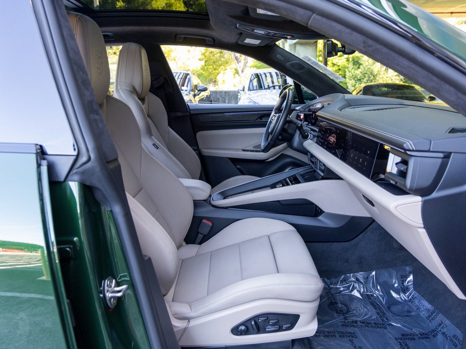 2024 Porsche Macan Macan Turbo Electric