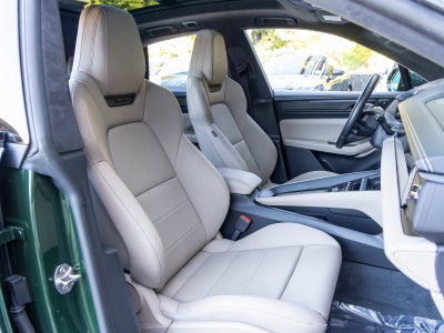 2024 Porsche Macan Macan Turbo Electric