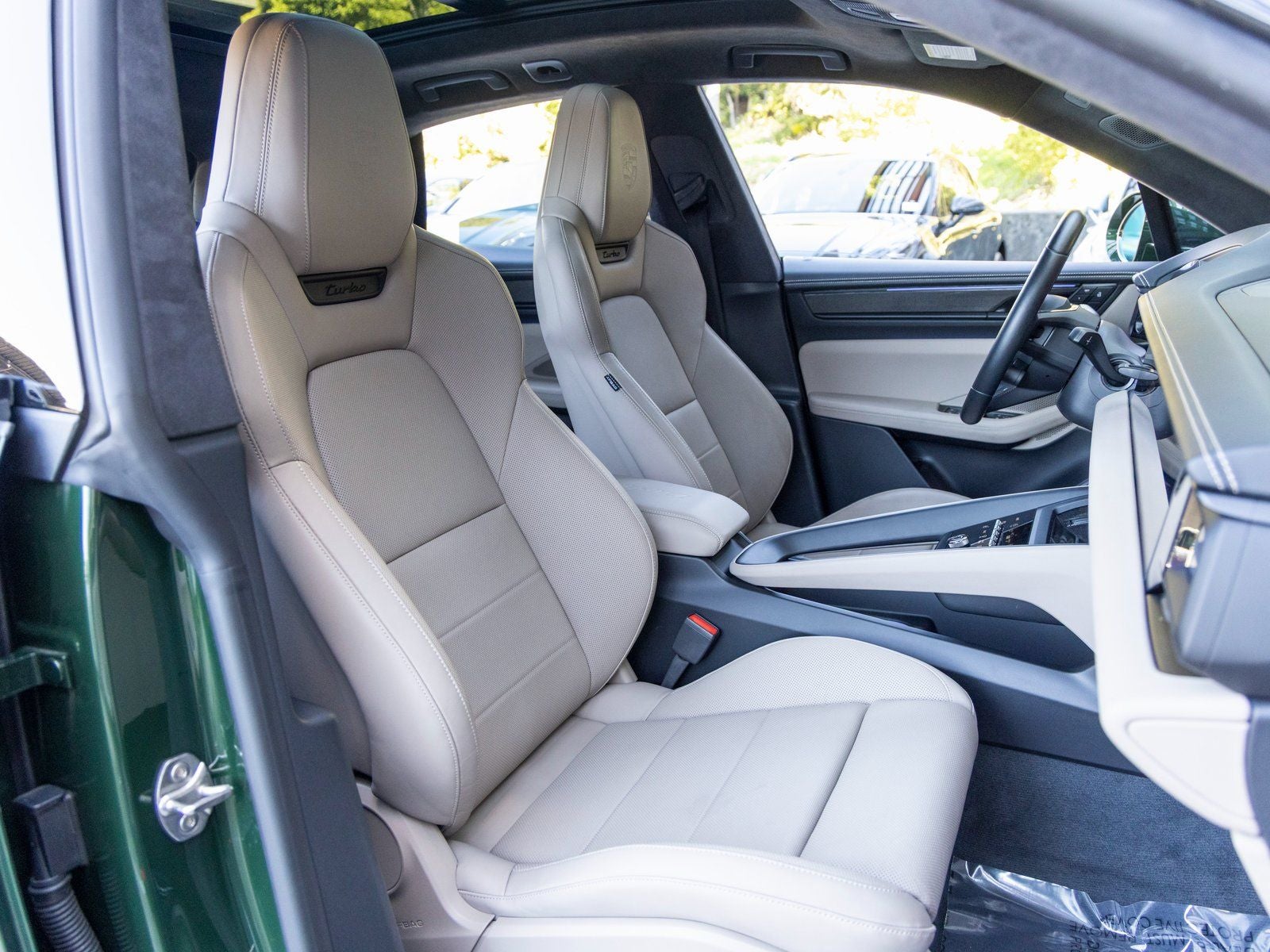 2024 Porsche Macan Macan Turbo Electric