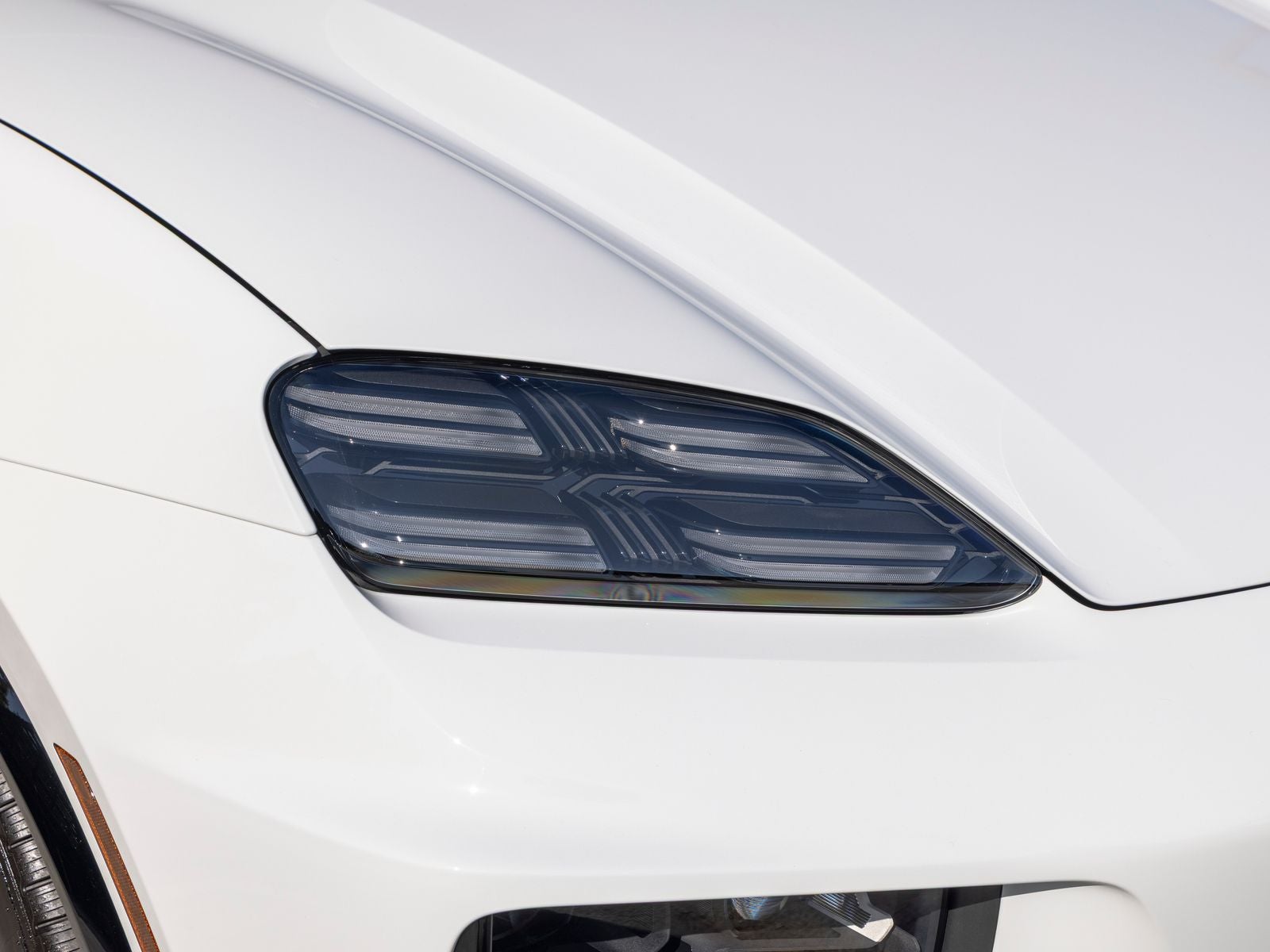 2025 Porsche Macan Turbo Electric
