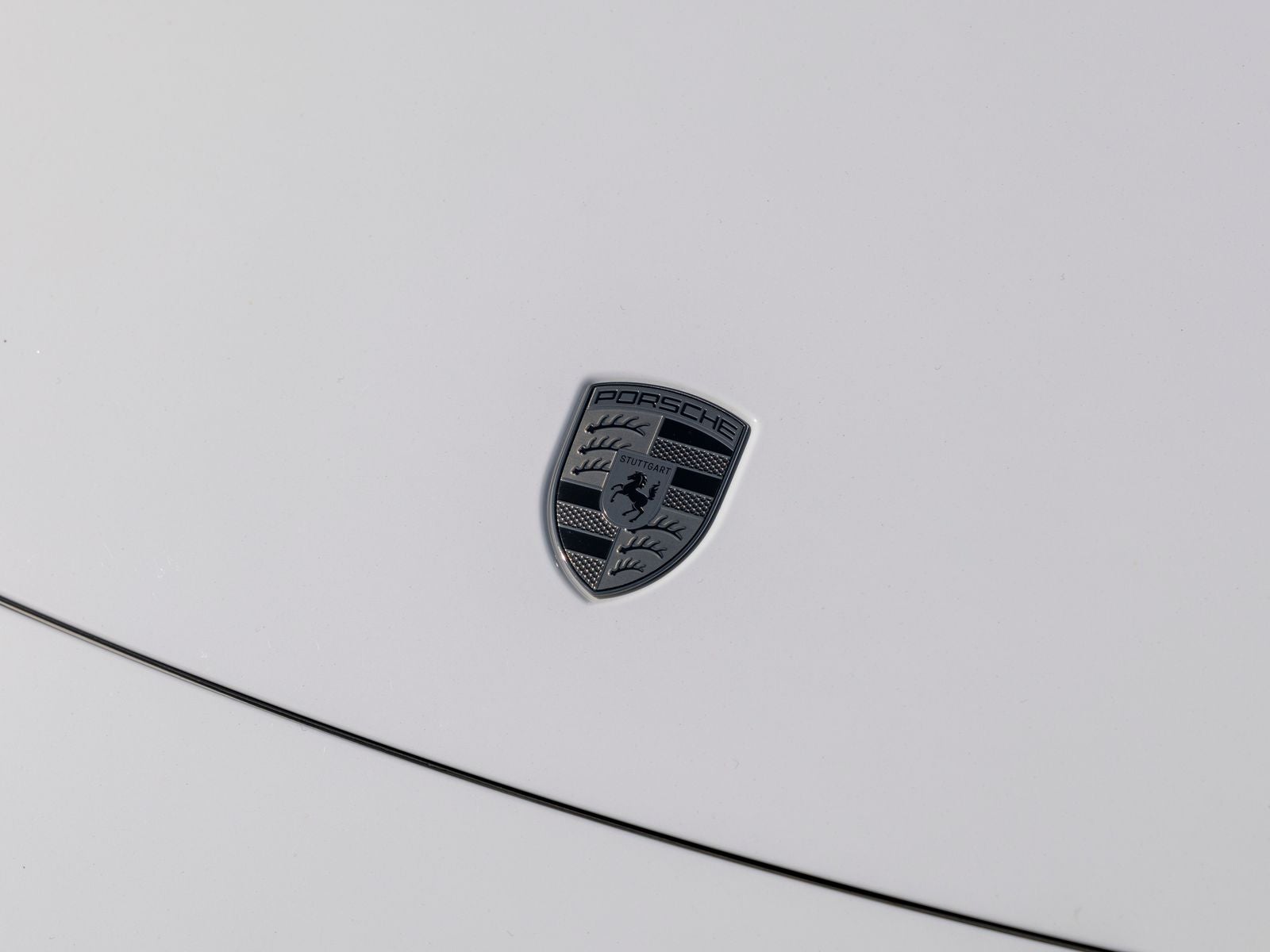 2025 Porsche Macan Turbo Electric