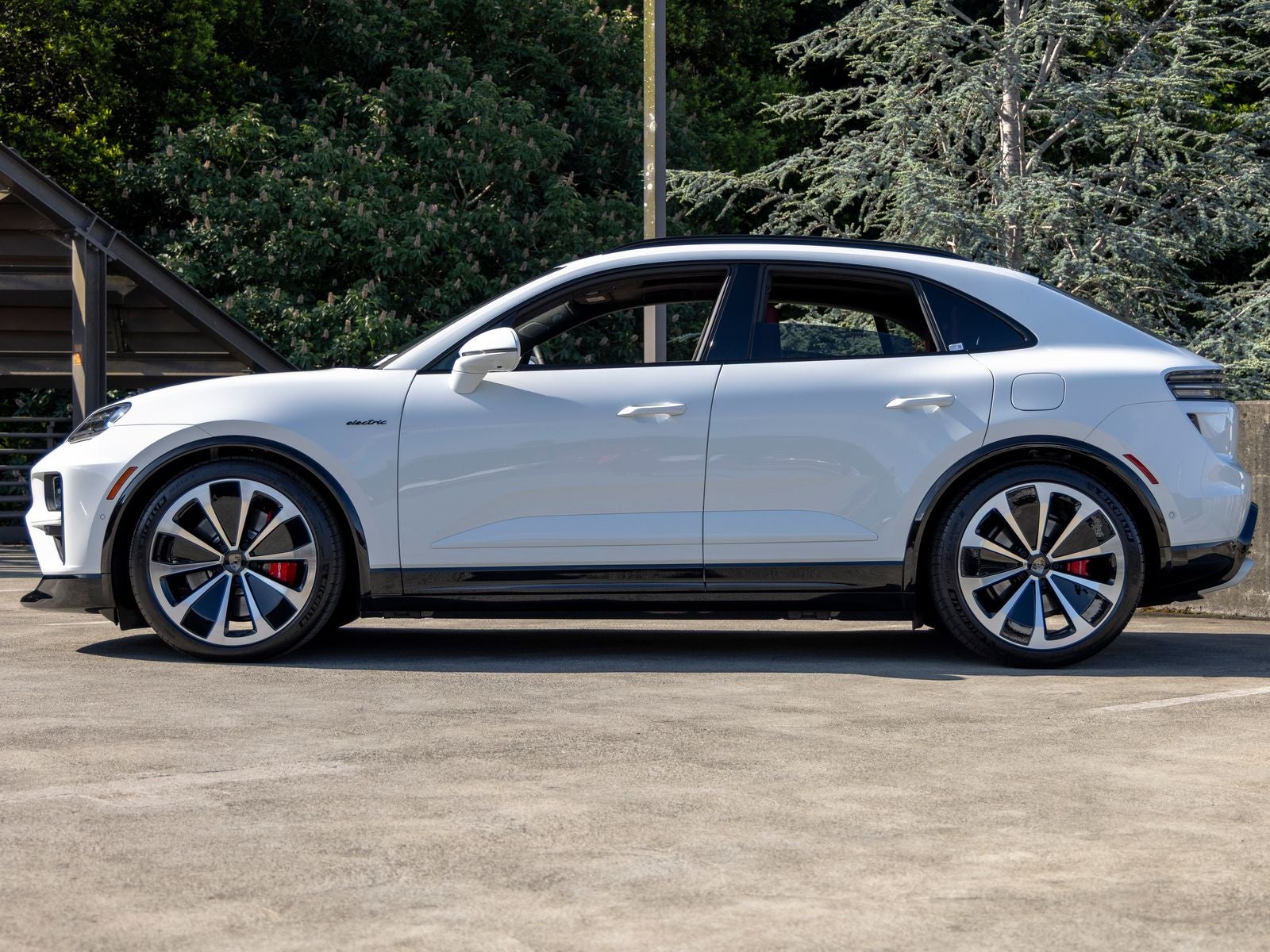2025 Porsche Macan Turbo Electric