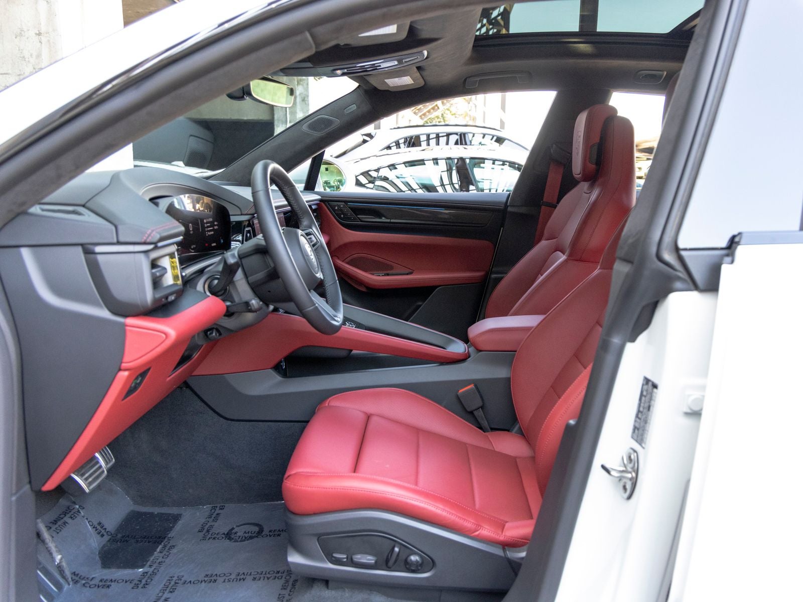 2025 Porsche Macan Turbo Electric