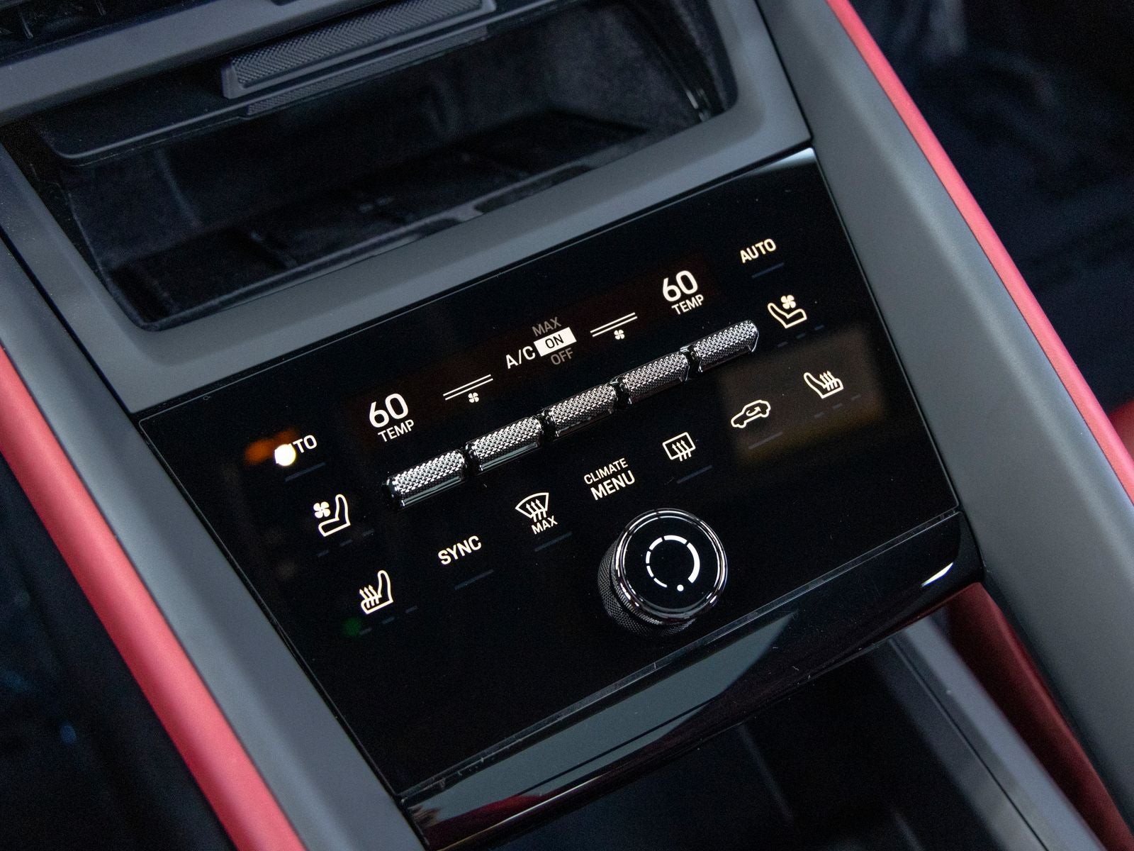 2025 Porsche Macan Turbo Electric - Photo 41