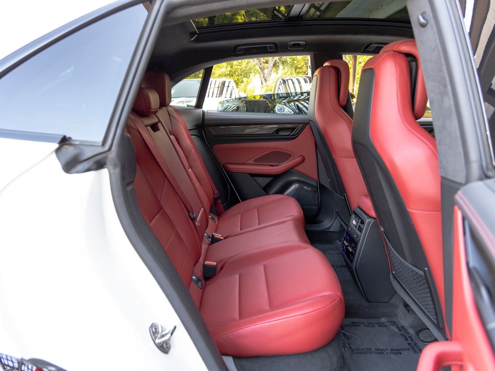 2025 Porsche Macan Turbo Electric
