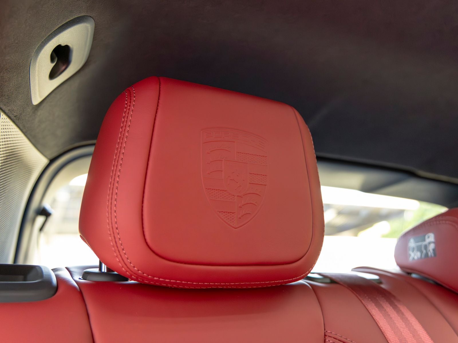 2025 Porsche Macan Turbo Electric