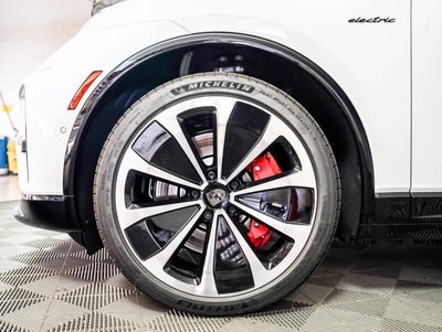 2025 Porsche Macan Turbo Electric