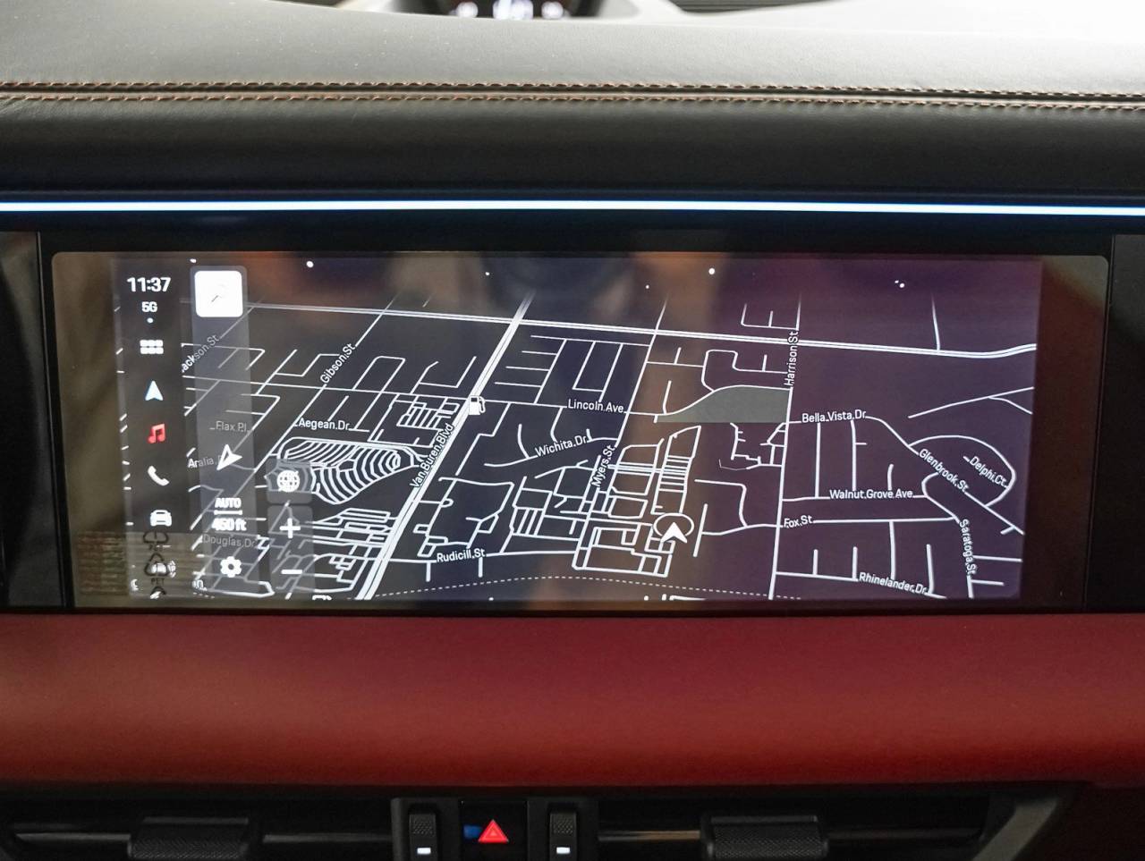 2025 Porsche Macan Turbo Electric
