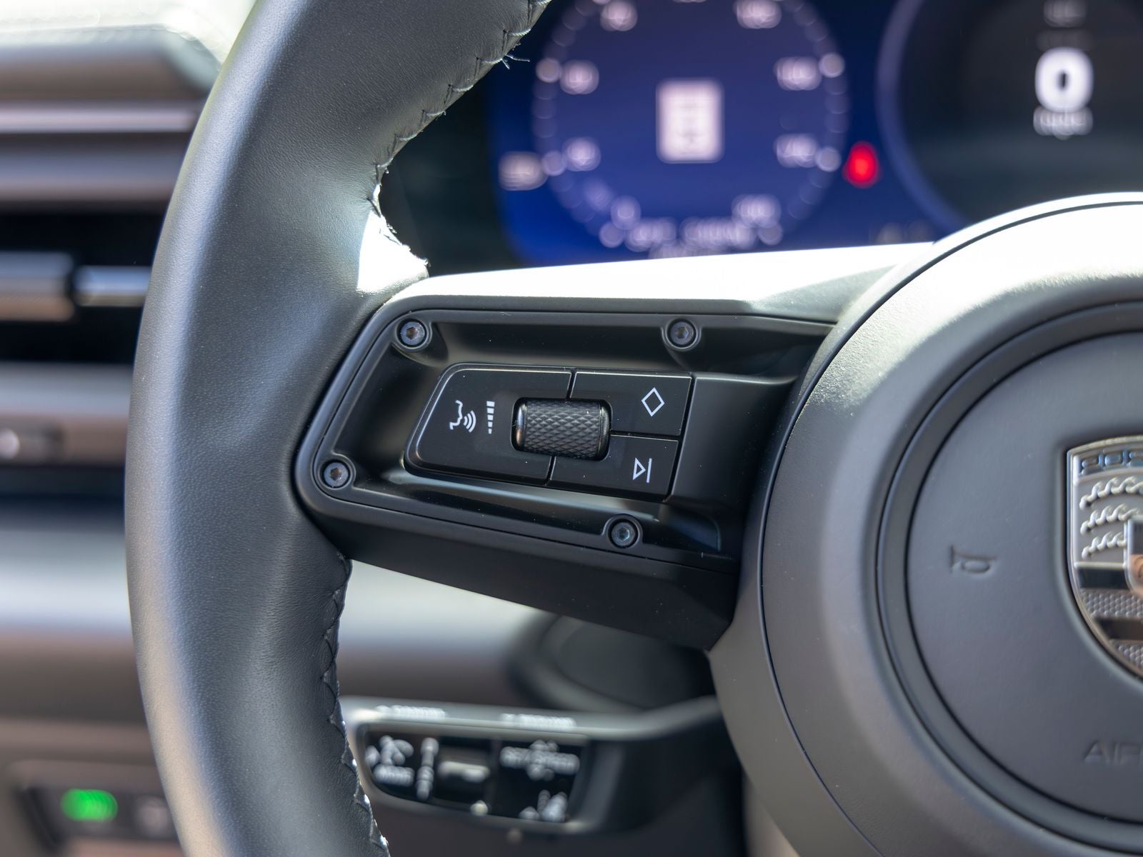 2025 Porsche Macan Turbo Electric
