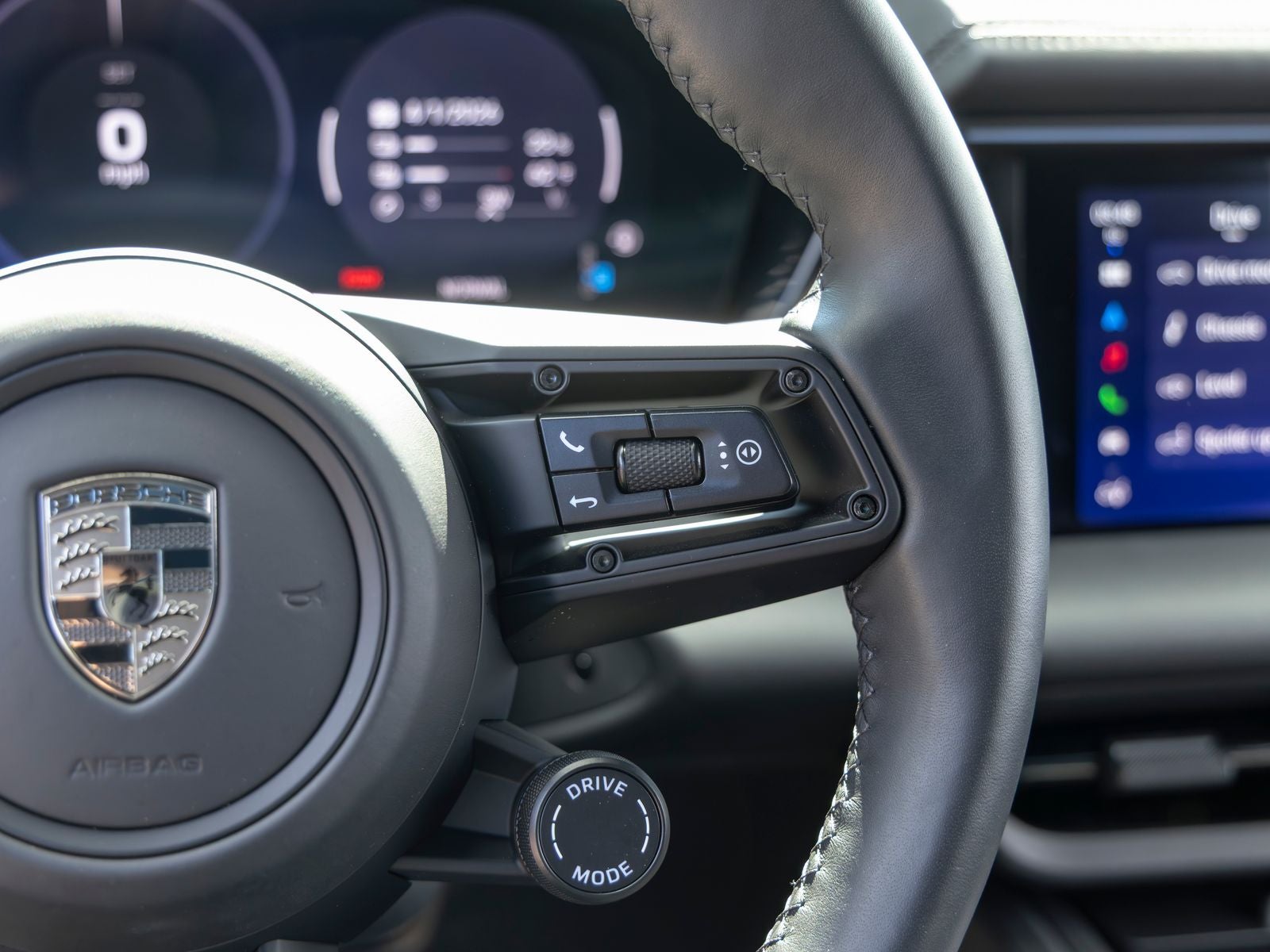 2025 Porsche Macan Turbo Electric