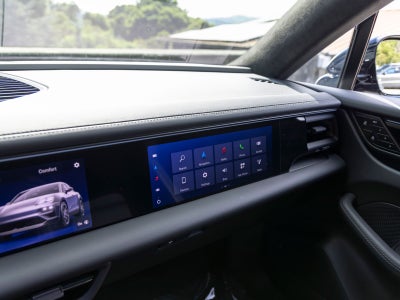 2025 Porsche Macan Turbo Electric