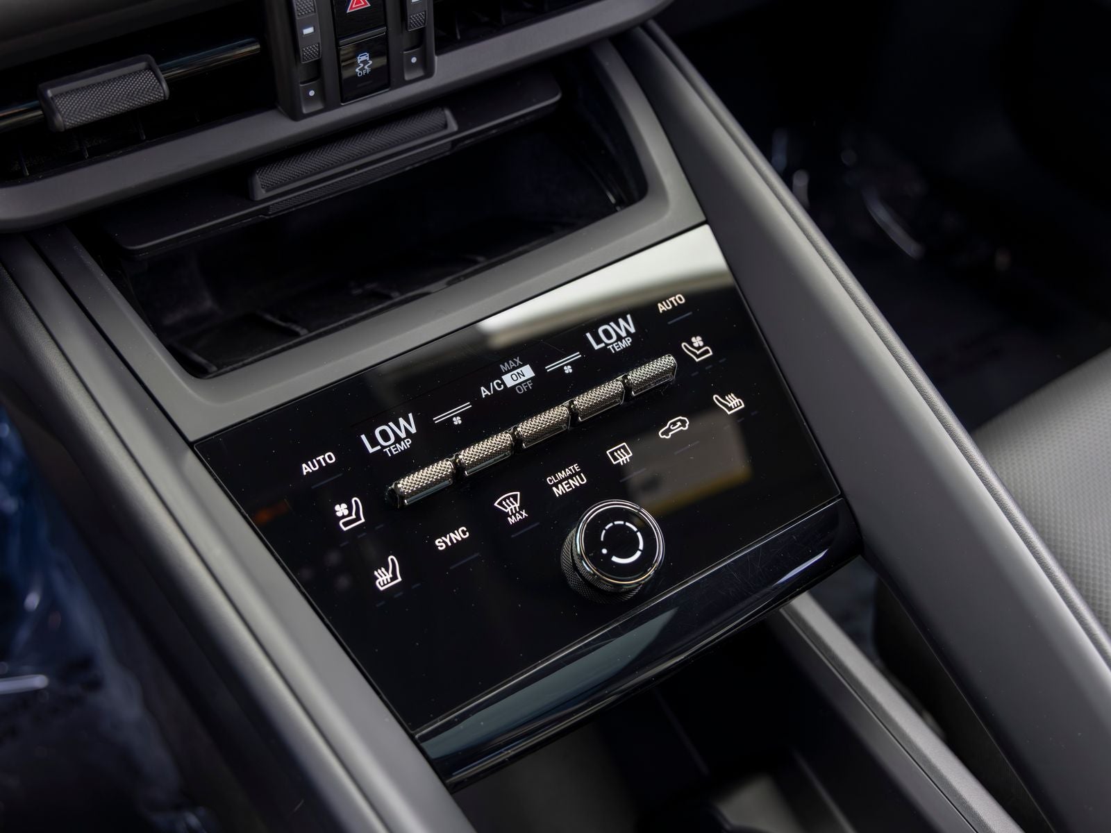 2025 Porsche Macan Turbo Electric