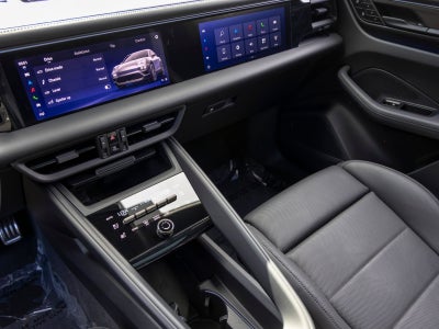2025 Porsche Macan Turbo Electric