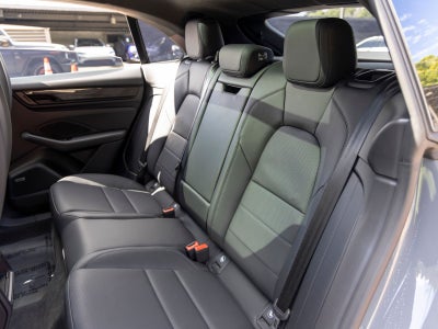 2025 Porsche Macan Turbo Electric