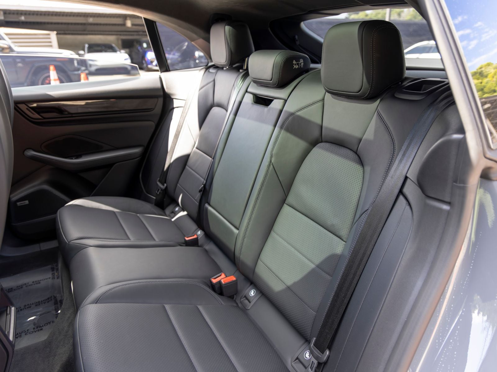 2025 Porsche Macan Turbo Electric