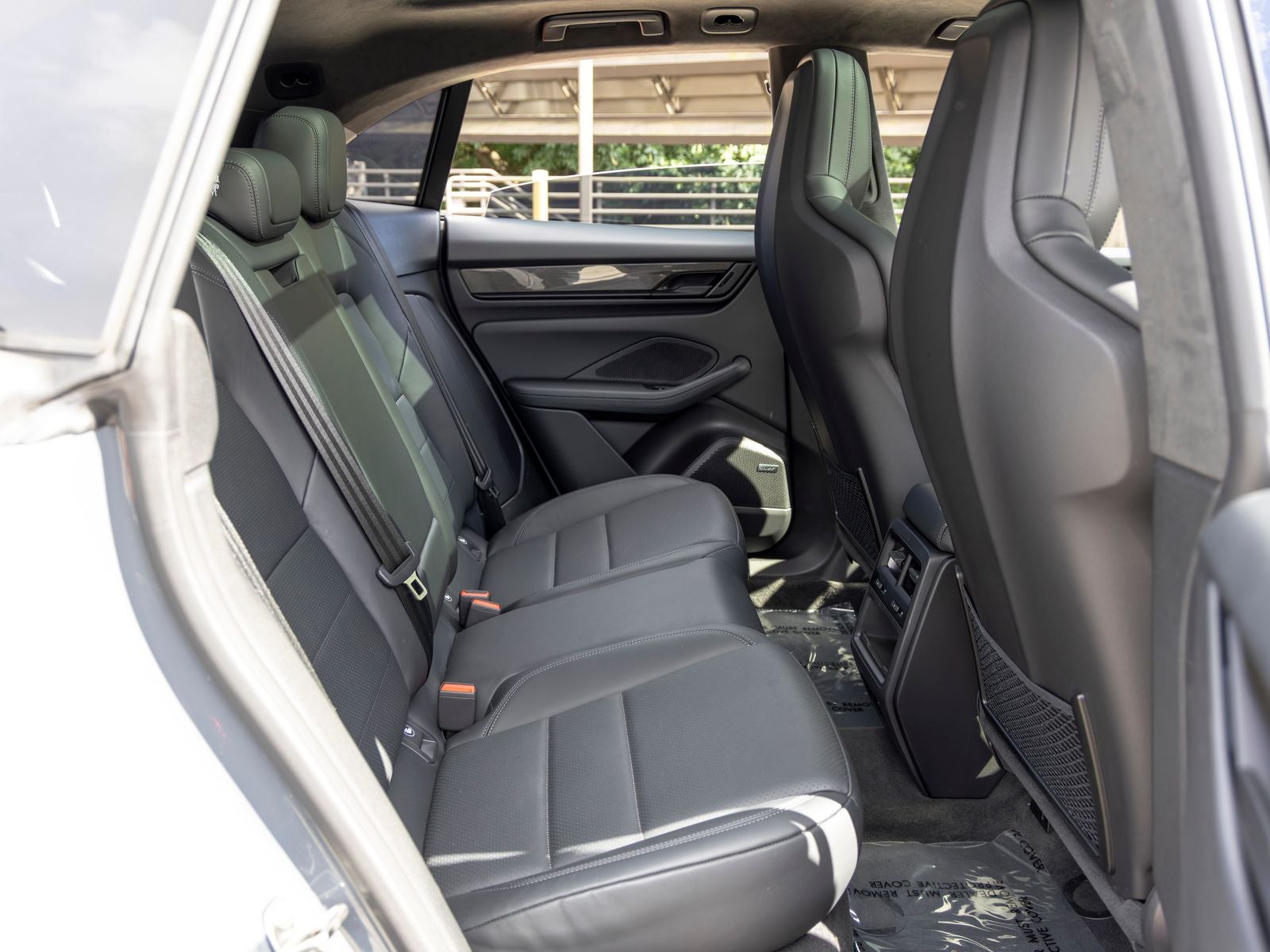 2025 Porsche Macan Turbo Electric